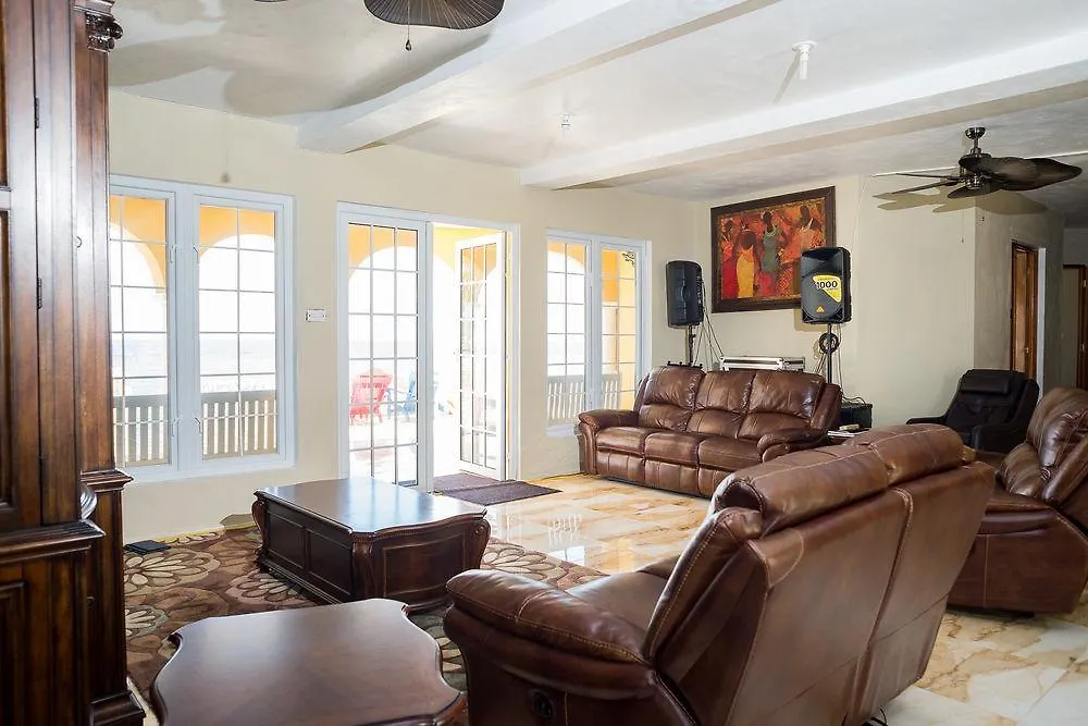 Accommodatie bij particulieren Waters Edge Guest House Montego Bay Jamaica