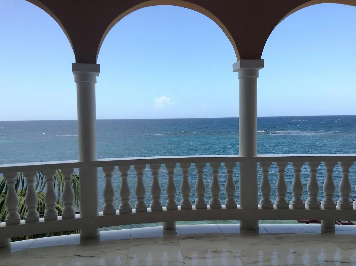 Waters Edge Guest House Montego Bay Accommodatie bij particulieren